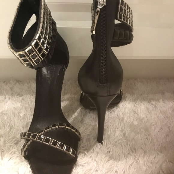Black/Silver rockstud heels - Picture 2 of 8